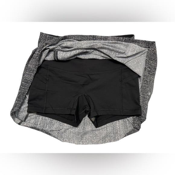 Lululemon Lost In Pace Skirt (Tall) (15") in Air Time White Black - Picture 6 of 8